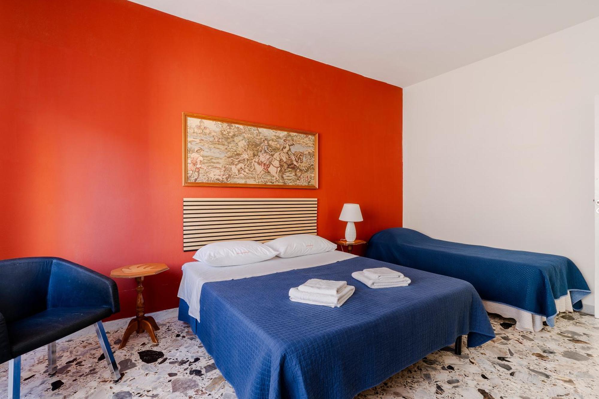 Hotel Casa Di Madre Antonia Brindisi Esterno foto