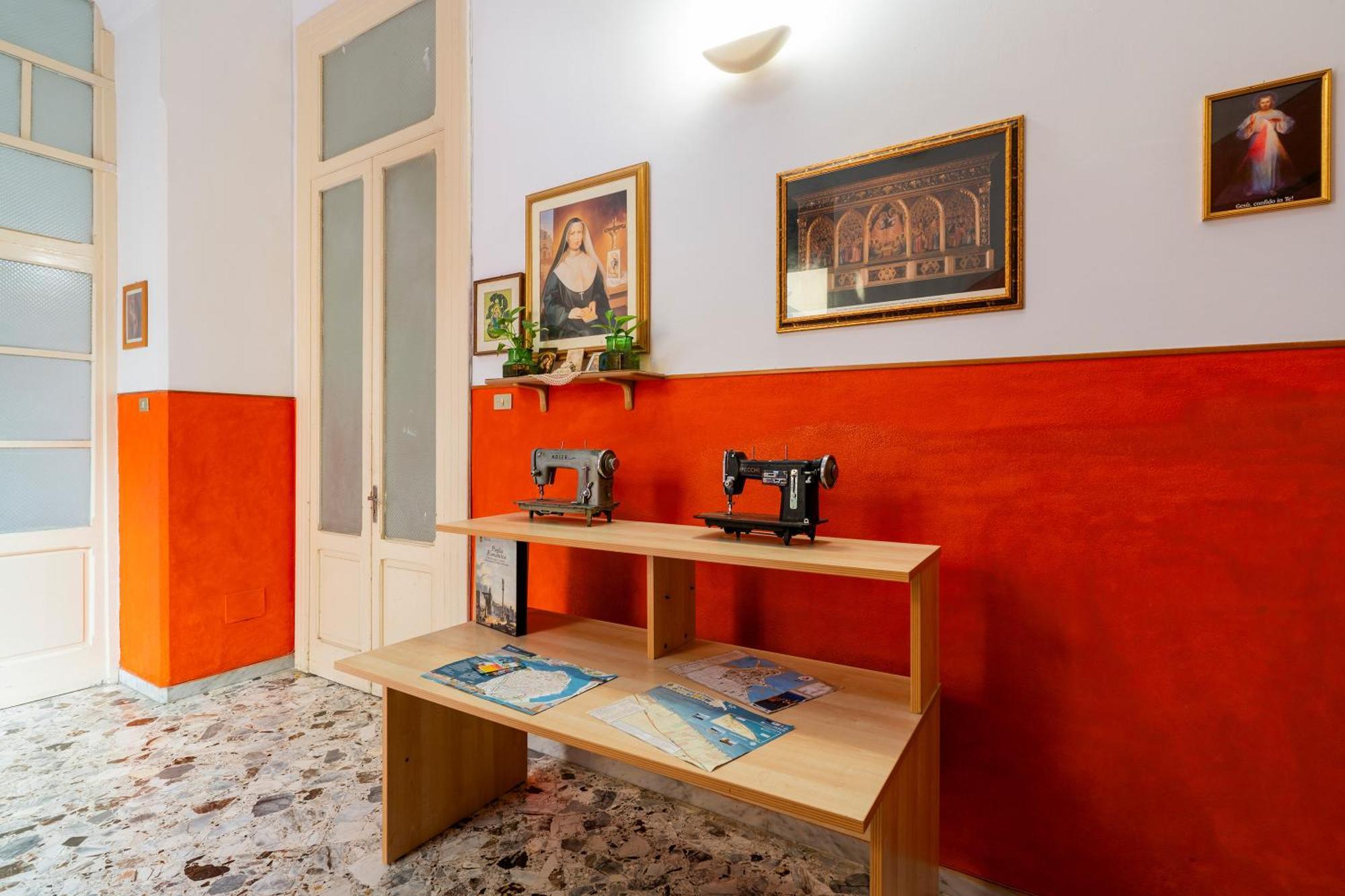 Hotel Casa Di Madre Antonia Brindisi Esterno foto
