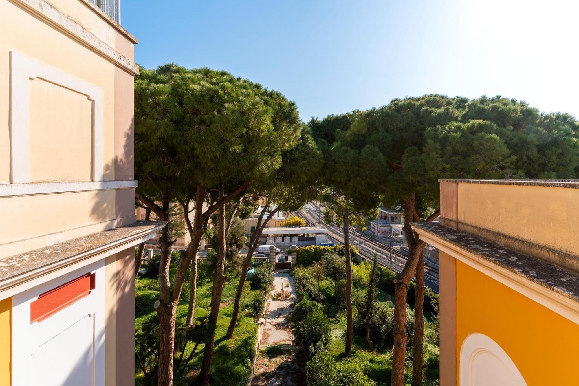 Hotel Casa Di Madre Antonia Brindisi Esterno foto