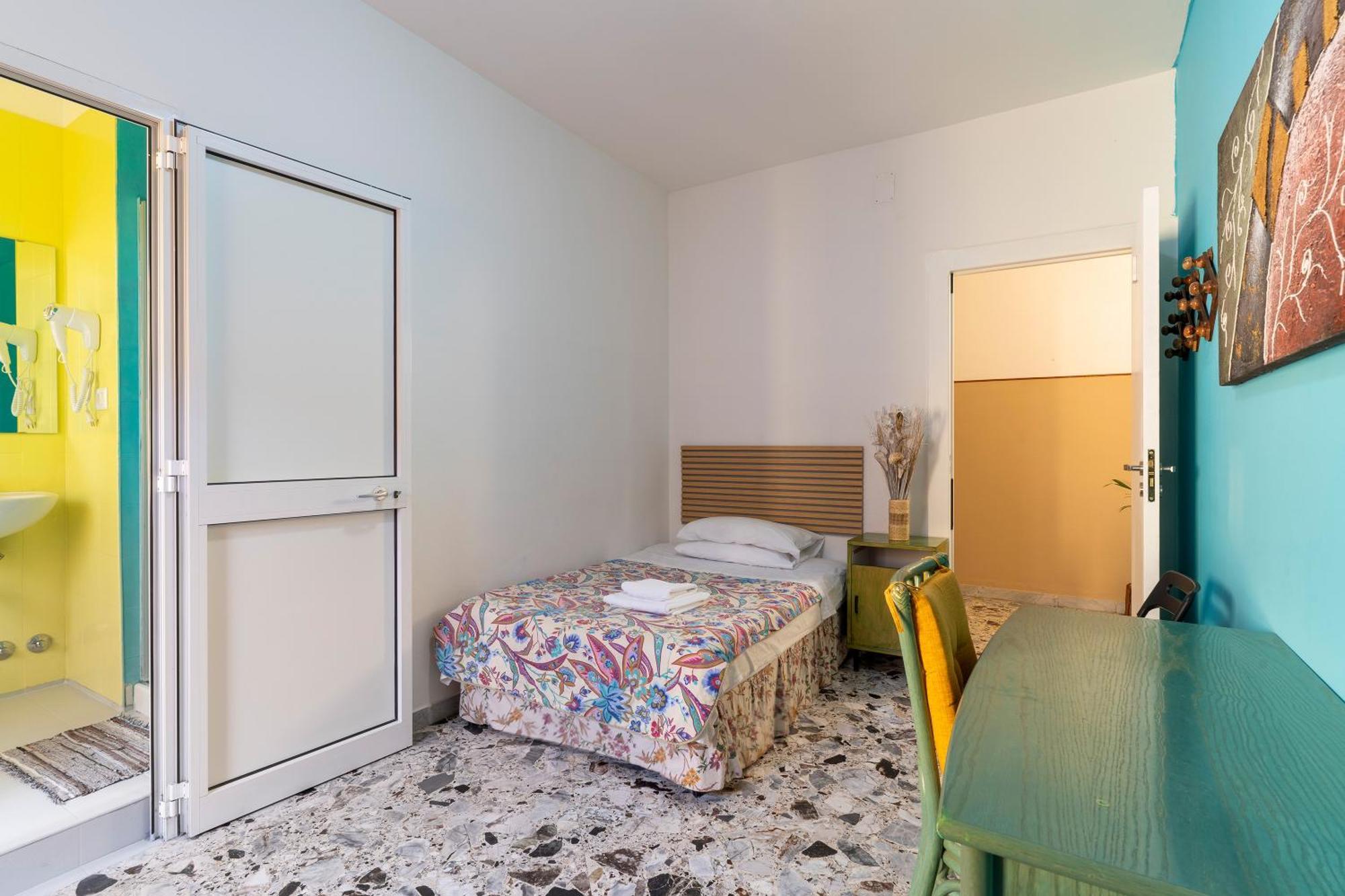 Hotel Casa Di Madre Antonia Brindisi Esterno foto
